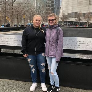 Meet your Posher, Leslie